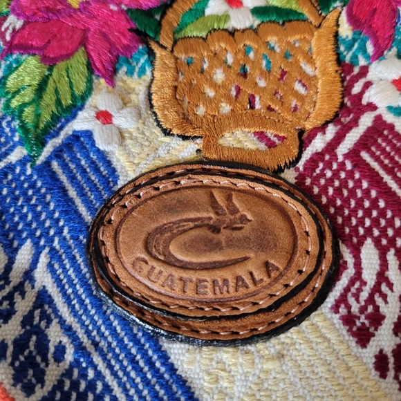 Guatemala Huipil Bag with Leather Handles - Picture 4 of 7